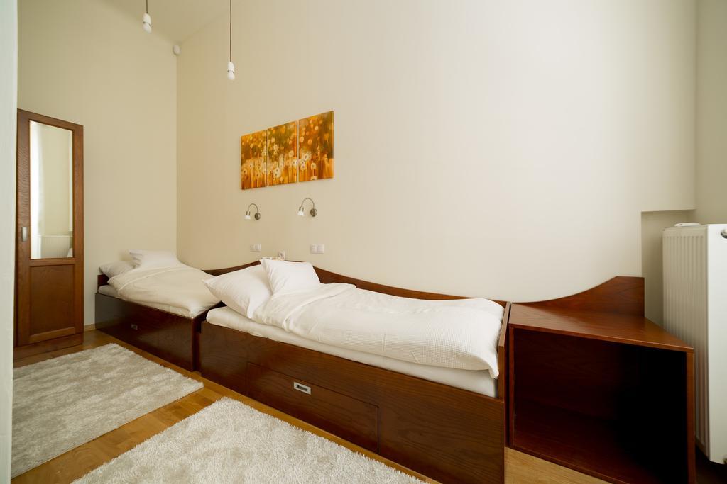 Family Buddha Apartment ブダペスト エクステリア 写真