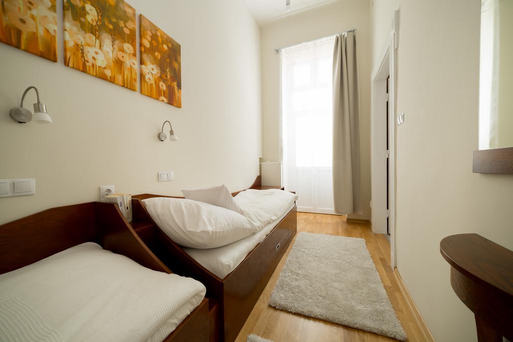 Family Buddha Apartment ブダペスト エクステリア 写真