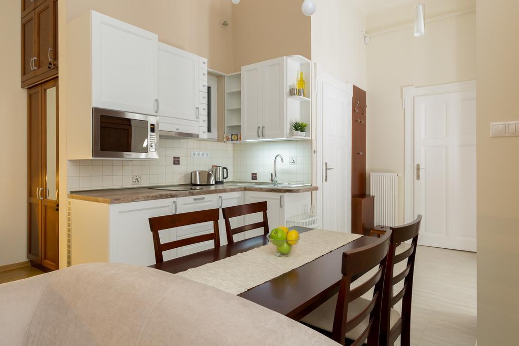 Family Buddha Apartment ブダペスト エクステリア 写真