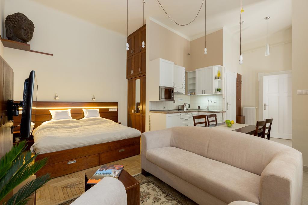 Family Buddha Apartment ブダペスト エクステリア 写真